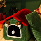 Maison de Noël pour chat Esprit Chat en peluche verte et rouge avec des bois de renne décoratifs