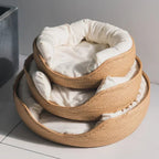 Panier rond tressé en bambou naturel pour chat, avec coussin blanc moelleux, par Esprit Chat