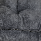 Gros plan sur la texture en fibre douce et moelleuse du grand panier pour chat Esprit Chat de couleur gris foncé