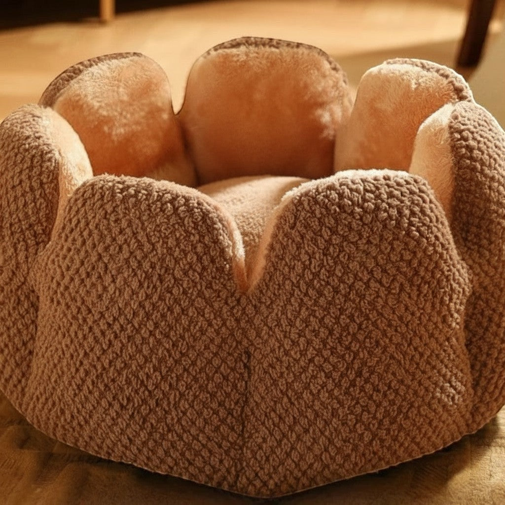 Panier Esprit Chat en polaire corail marron en forme de fleur pour le confort de votre chat