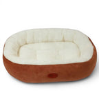 Panier pour chat Esprit Chat ovale en peluche douce marron et blanc pour un confort optimal