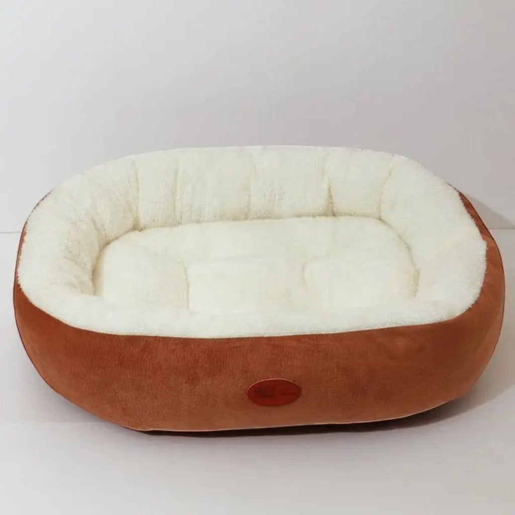 Panier pour chat Esprit Chat ovale en peluche douce marron et blanc pour un confort optimal