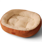 Panier pour chat Esprit Chat marron et beige en peluche douce avec rebords confortables
