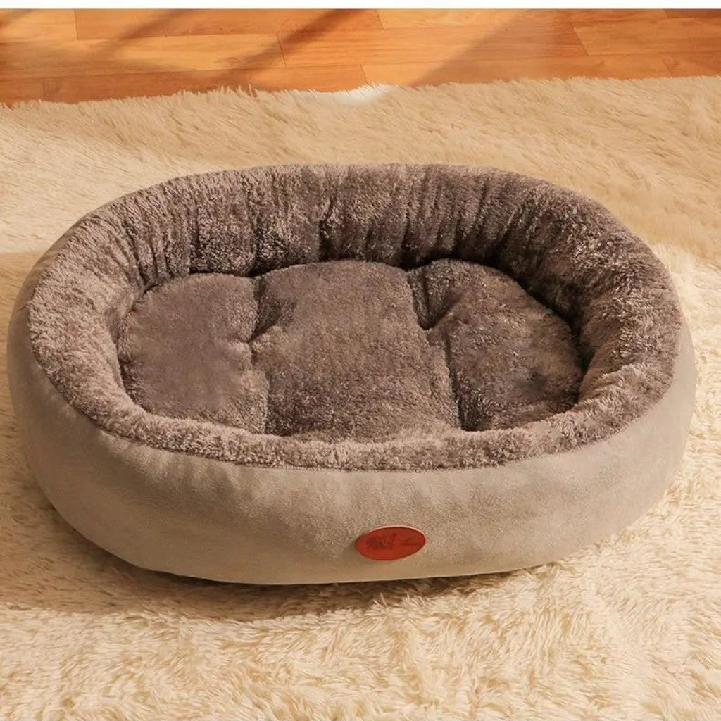 Panier nid Esprit Chat en peluche douce et tissu gris pour le confort des chiens et chats