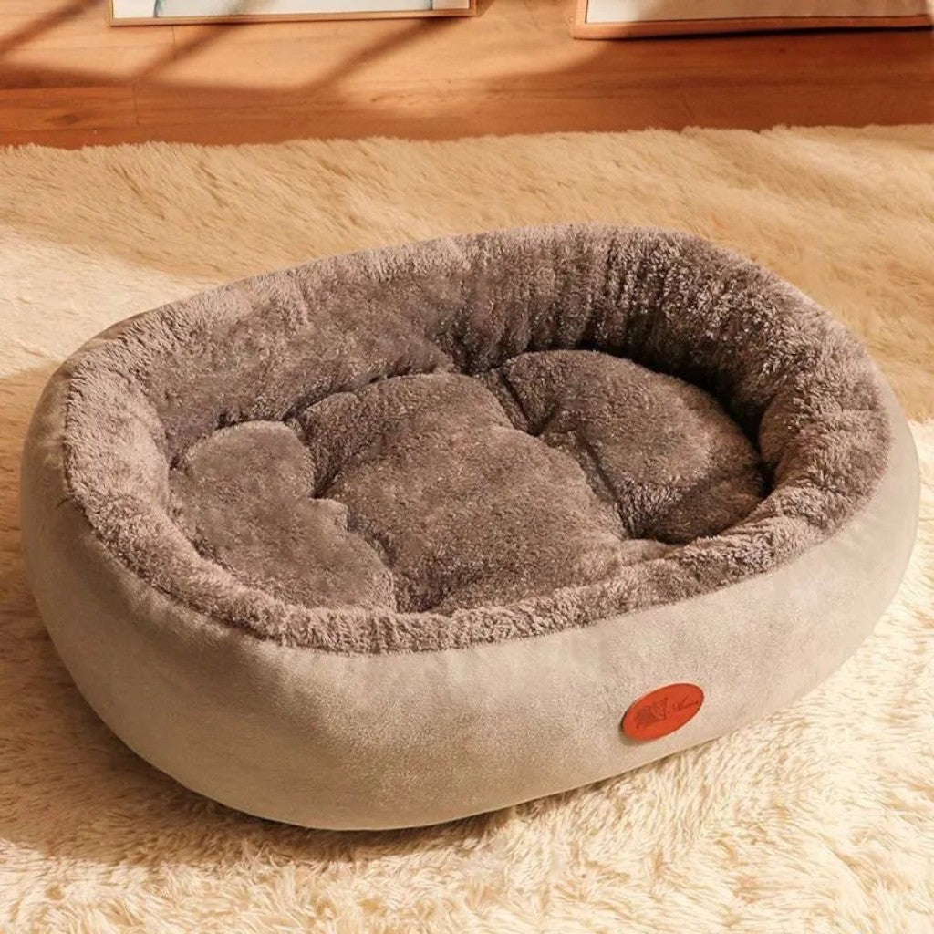 Panier nid Esprit Chat en peluche douce grise pour le confort des chats et petits chiens