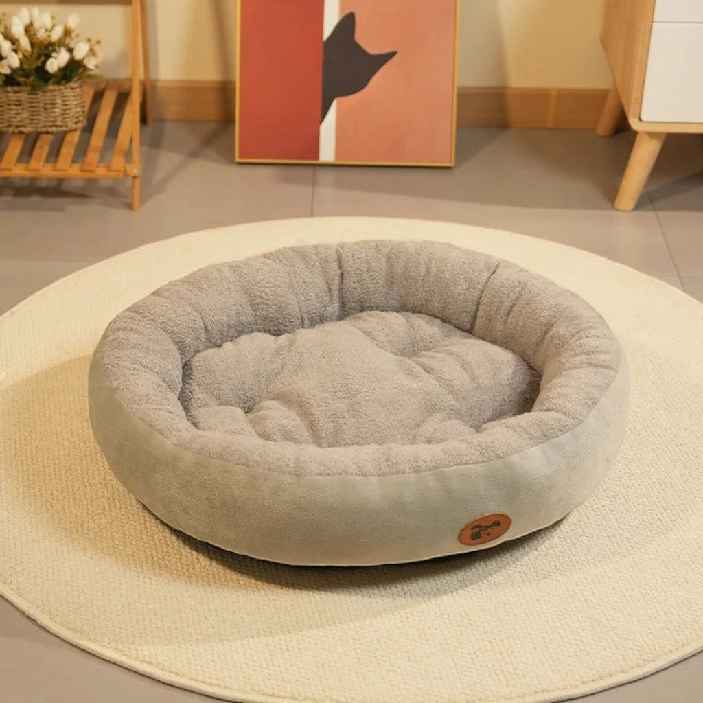 Panier nid Esprit Chat rond et moelleux en peluche grise pour le confort des chats et petits chiens