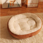 Panier Esprit Chat marron et blanc en peluche douce pour chien ou chat, forme ovale confortable