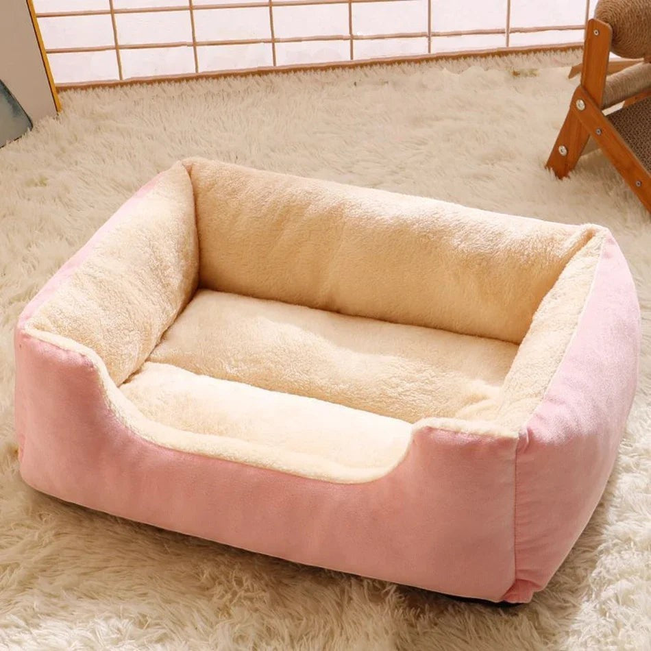 Panier Esprit Chat rectangulaire en peluche douce rose et beige pour le confort de votre animal de compagnie