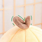 Détail de la tige en peluche marron sur le panier poire pour chat Esprit Chat en tissu doux jaune