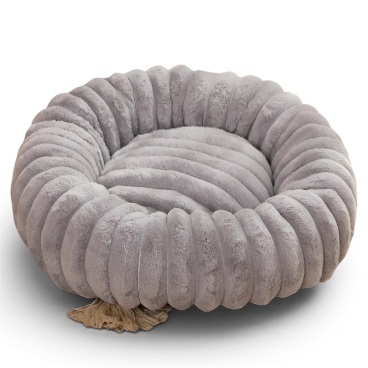 Panier rond Esprit Chat en peluche grise douce avec texture côtelée pour le confort et la chaleur des animaux