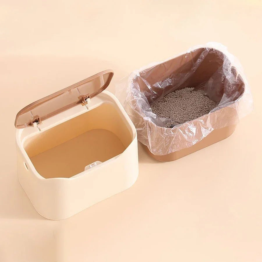 Petit bac à litière Esprit Chat beige et marron en plastique avec couvercle basculant pour chat
