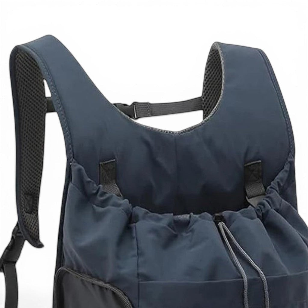 Sac de transport Esprit Chat bleu marine souple pour chat, style sac à dos avec poches latérales et fermeture sécurisée.