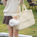 Sac de transport Esprit Chat beige en toile matelassée pour petit chien ou chat, style élégant et respirant.