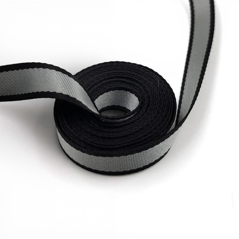Sangle de laisse rétractable Esprit Chat en nylon noir et gris réfléchissant pour promenade sécurisée