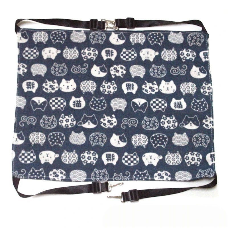 Toile pour hamac Esprit Chat en fibre respirante bleu marine avec motifs de petits chats blancs