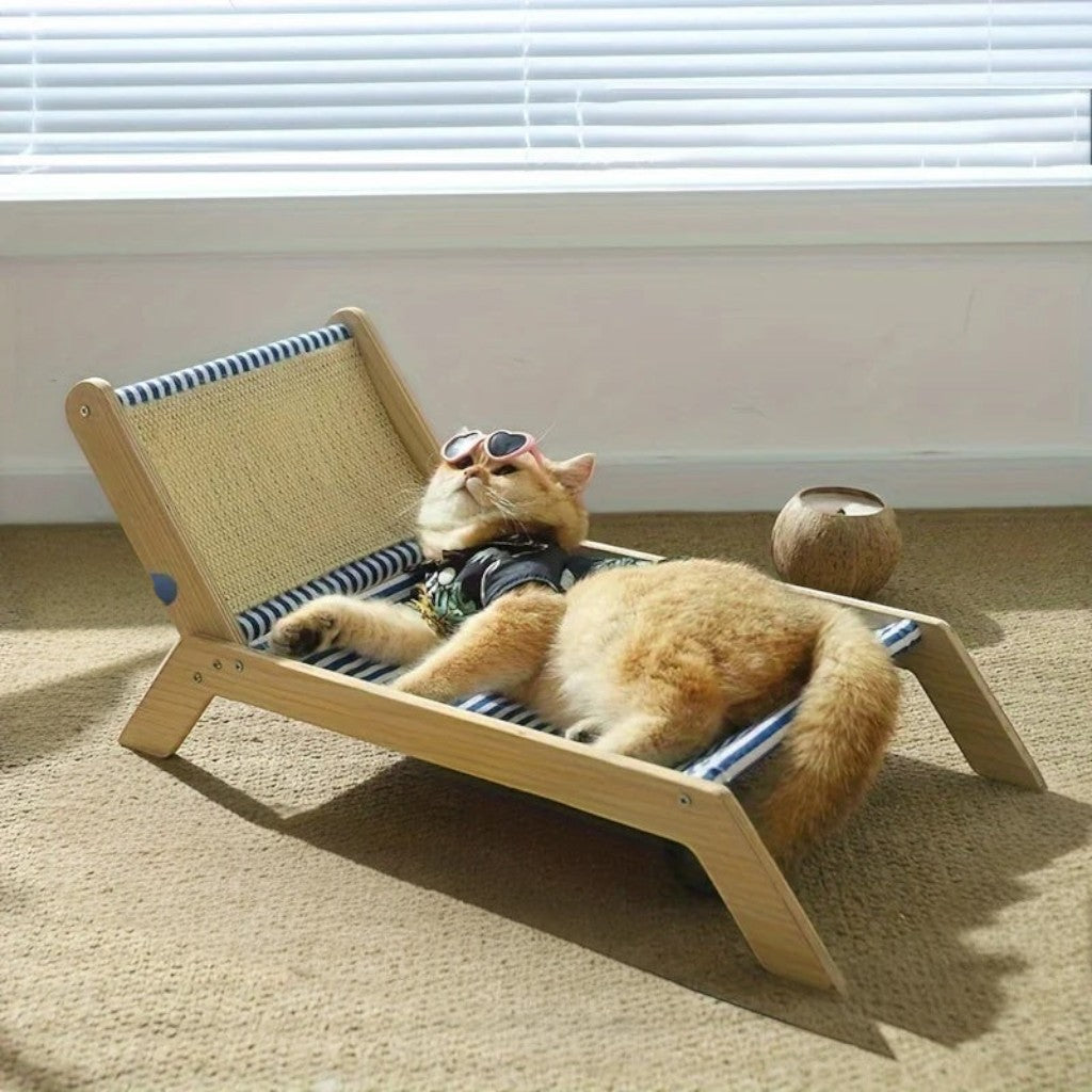 Transat pour chat Esprit Chat en bois avec tissu rayé bleu et blanc, idéal pour le repos confortable de votre félin