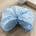 Tunnel à chat pliable bleu en nylon de la marque Esprit Chat, idéal pour le jeu et l'exercice de votre félin.