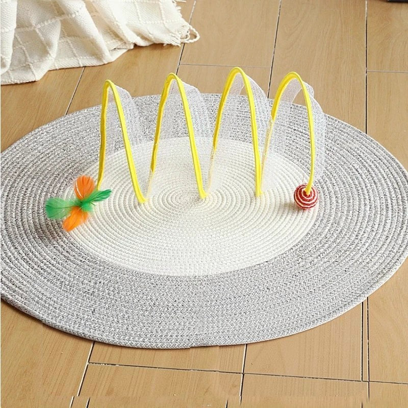 Tunnel de jeu pliable Esprit Chat en nylon avec plumes et balle, idéal pour stimuler l'activité de votre chat.