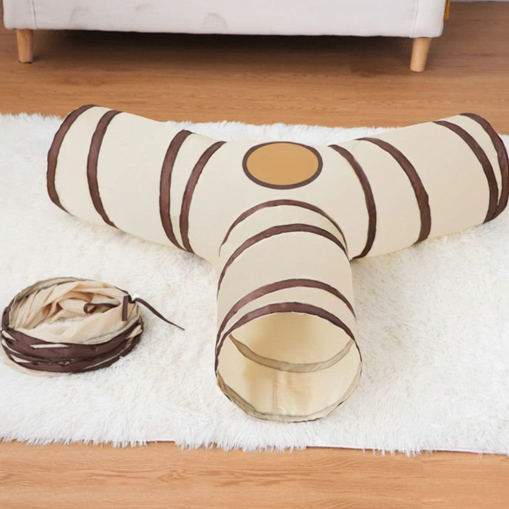 Tunnel de jeu triple Esprit Chat en polyester beige et marron, pliable, idéal pour l'exercice et le jeu des chats.